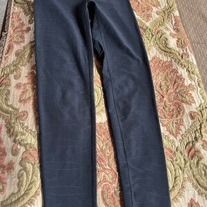 Lucy Brand Black Leggings – Slightly Patterned